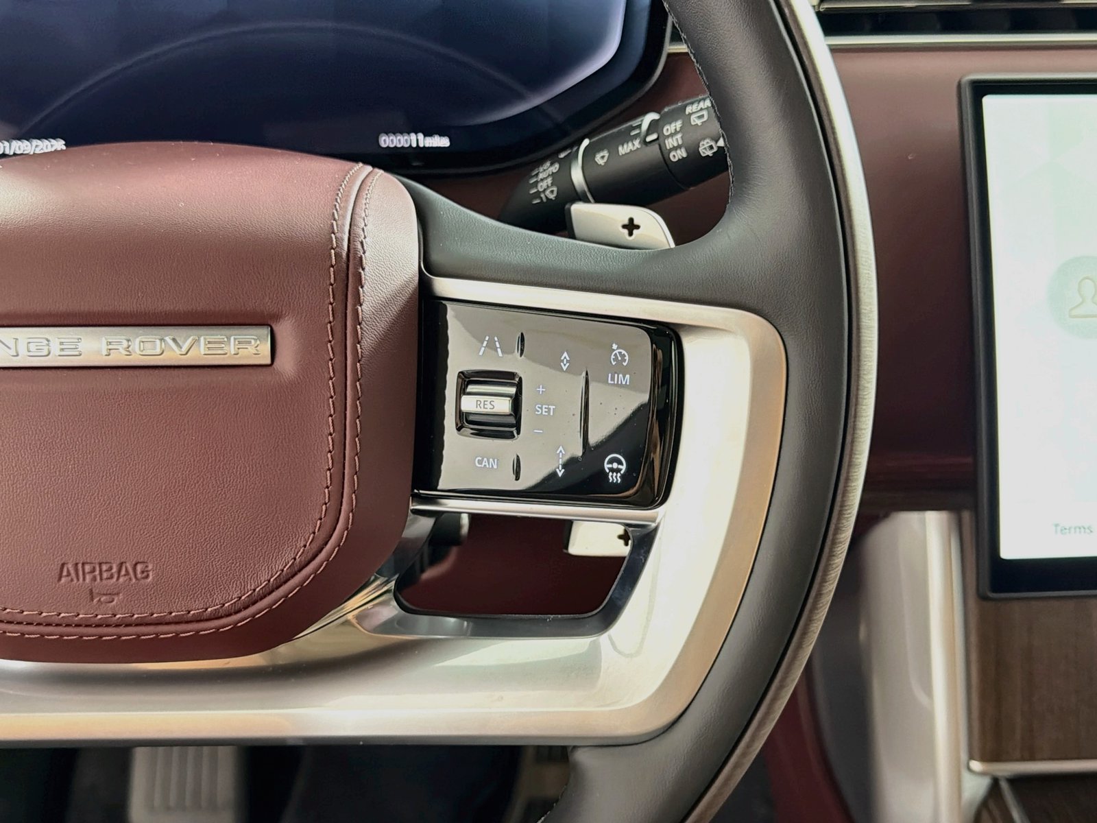 New 2026 Land Rover Range Rover Autobiography AWD/4WD image 13