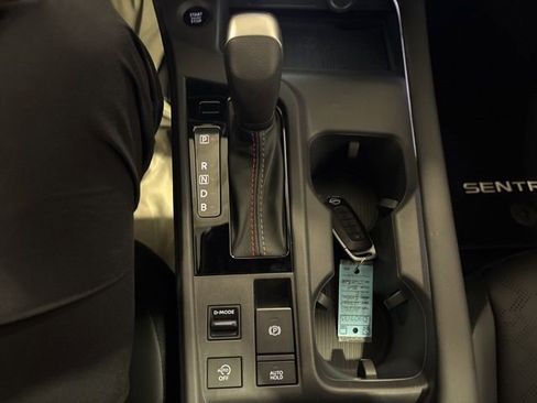 New 2026 Nissan Sentra SR w/ SR Premium Package image 23