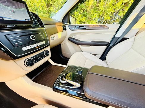 Used 2018 Mercedes-Benz GLE 350 4MATIC w/ Premium 1 Package image 60