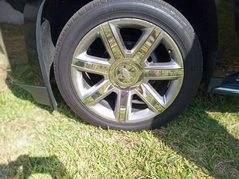 Used 2019 Cadillac Escalade Luxury AWD/4WD image 22