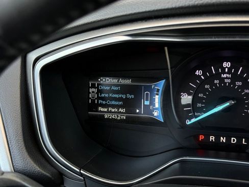 Used 2018 Ford Fusion SE w/ Equipment Group 602A FWD image 30