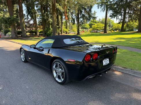 Used 2005 Chevrolet Corvette Convertible w/ Preferred Equipment Group RWD image 6