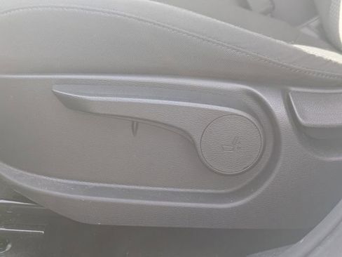 Used 2025 Kia Sportage LX FWD image 19