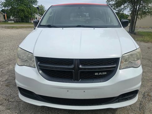 Used 2014 RAM C/V Tradesman w/ UConnect Hands-Free Group FWD image 2
