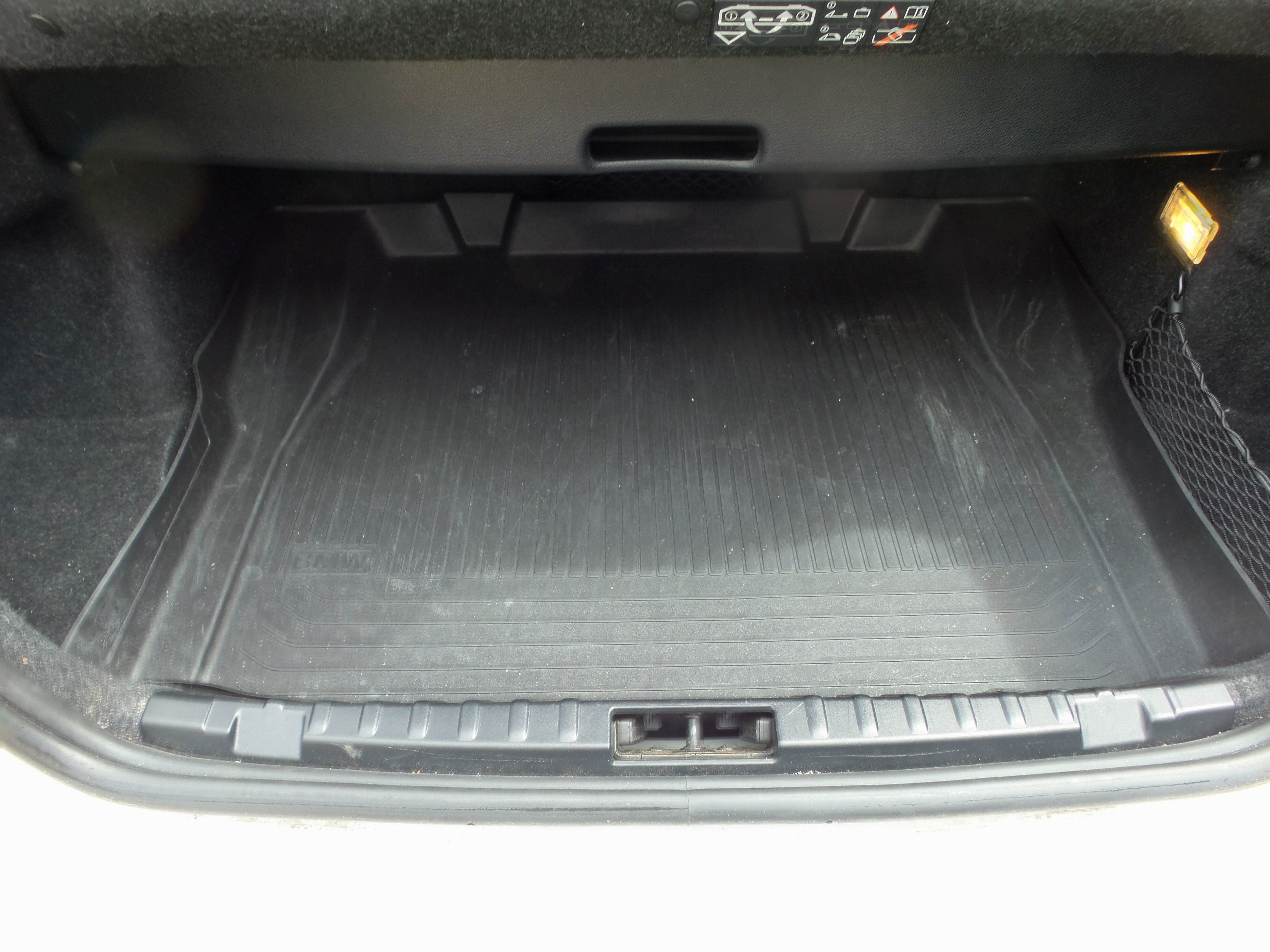 Used 2009 BMW 128i Convertible RWD image 40