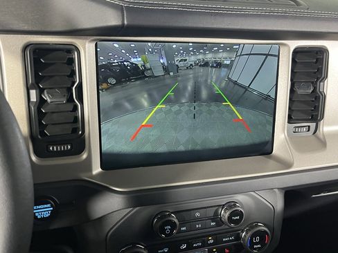 Used 2025 Ford Bronco Outer Banks image 16