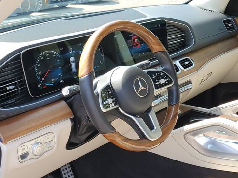 Used 2022 Mercedes-Benz GLS 450 4MATIC image 8