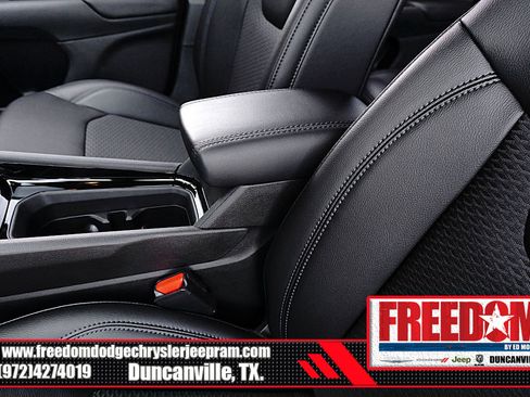 New 2026 Jeep Compass Latitude image 36