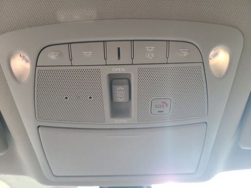 Used 2022 Nissan Maxima Platinum w/ Sport Mat Group image 31