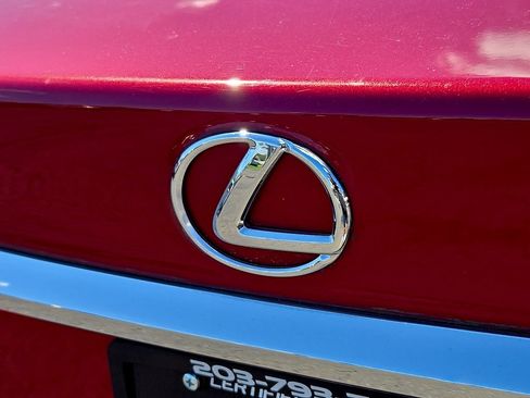 Used 2014 Lexus ES 350 w/ Luxury Package FWD image 30