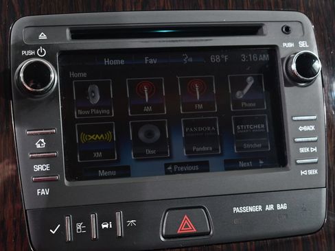 Used 2017 Chevrolet Traverse LT w/ Style and Technology Package FWD image 29