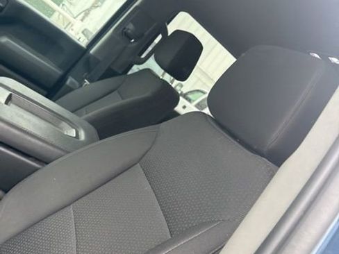 Used 2023 Chevrolet Silverado 2500 Custom w/ Custom Value Package AWD/4WD image 5