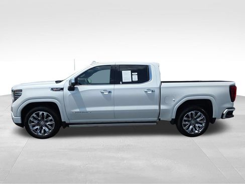 Used 2025 GMC Sierra 1500 Denali w/ Denali Reserve Package AWD/4WD image 8