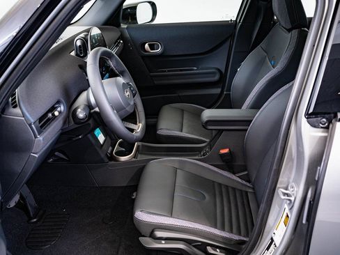 Used 2026 MINI Cooper 4-Door Hardtop FWD image 18