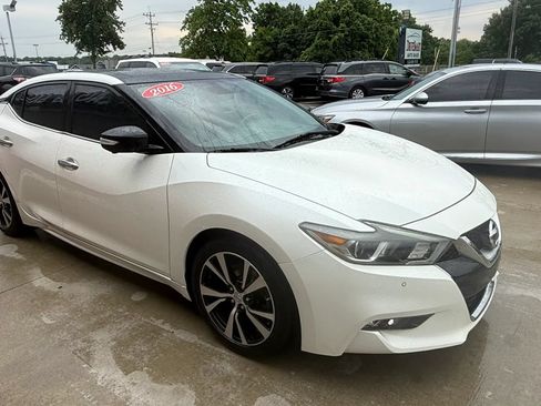 Used 2016 Nissan Maxima Platinum FWD image 2
