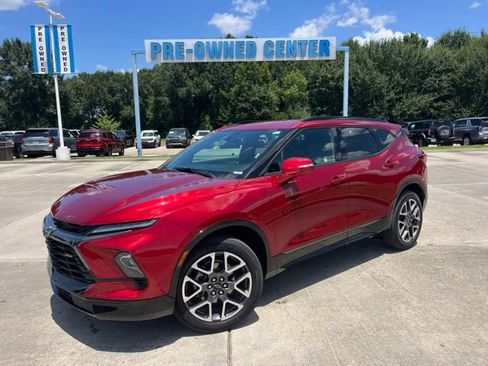 Used 2025 Chevrolet Blazer RS FWD image 2