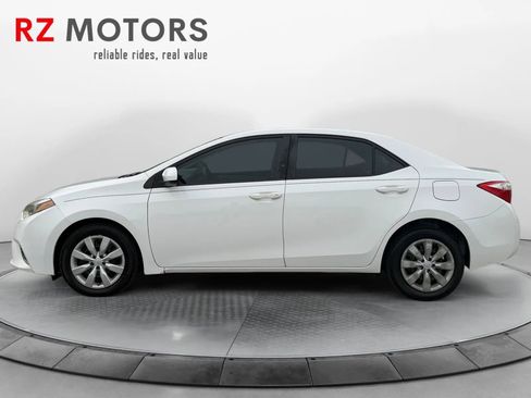 Used 2015 Toyota Corolla LE image 2