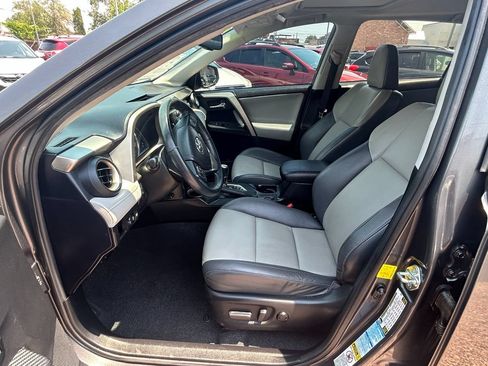 Used 2015 Toyota RAV4 Limited w/ Technology Package AWD/4WD image 19