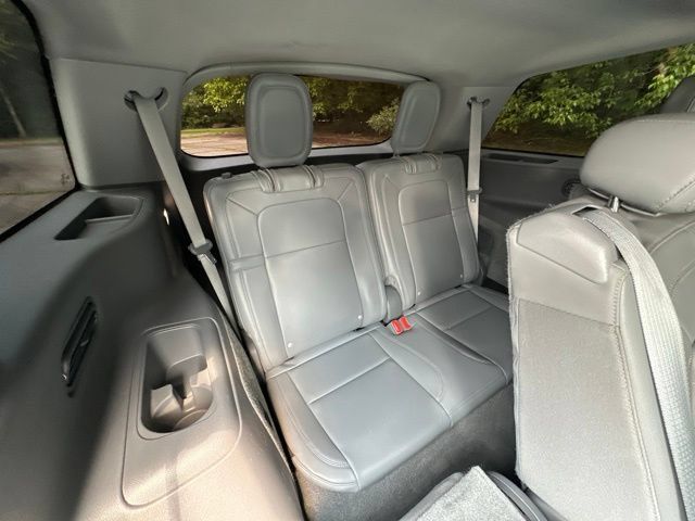 Used 2021 Lincoln Aviator Grand Touring w/ Elements Package Plus AWD/4WD image 18