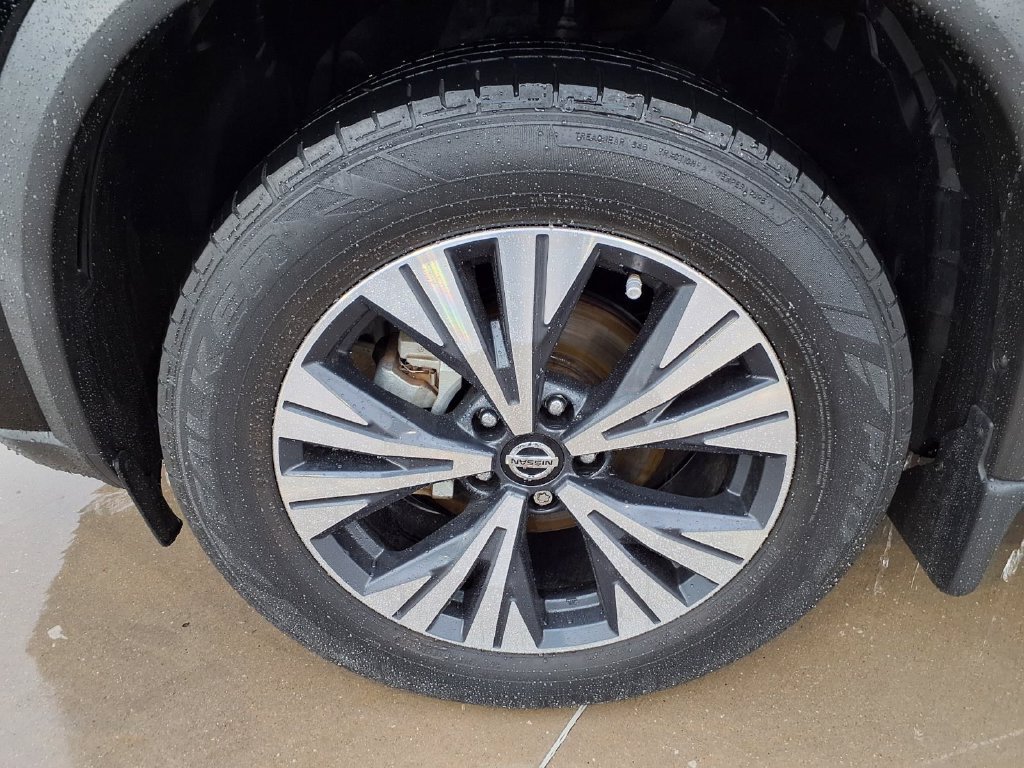 Used 2021 Nissan Rogue SV w/ Premium Package FWD image 9