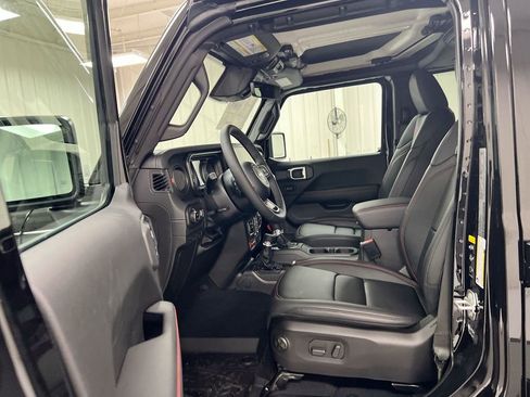 New 2026 Jeep Gladiator Rubicon AWD/4WD image 19