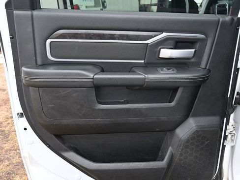 Used 2024 RAM 3500 Big Horn image 42