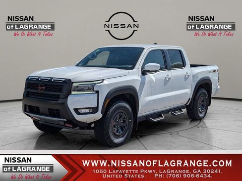 Used 2025 Nissan Frontier PRO-4X w/ Pro Convenience Package AWD/4WD image 1