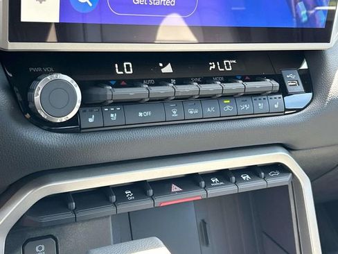 New 2026 Toyota Tundra Limited AWD/4WD image 33