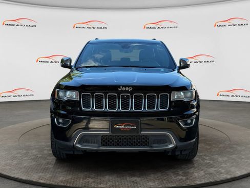 Used 2017 Jeep Grand Cherokee Limited AWD/4WD image 3
