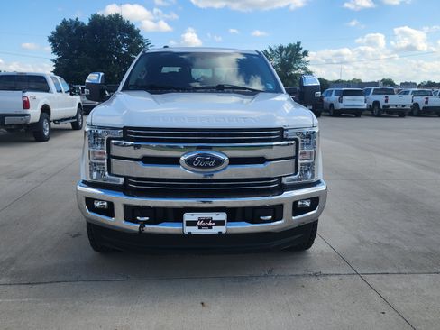 Used 2017 Ford F250 Lariat w/ Chrome Package AWD/4WD image 2