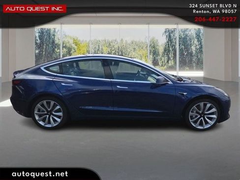 Used 2018 Tesla Model 3 Long Range RWD image 4