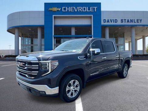 Used 2024 GMC Sierra 1500 SLT AWD/4WD image 1