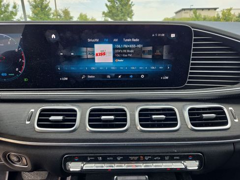 Used 2020 Mercedes-Benz GLS 450 4MATIC image 27