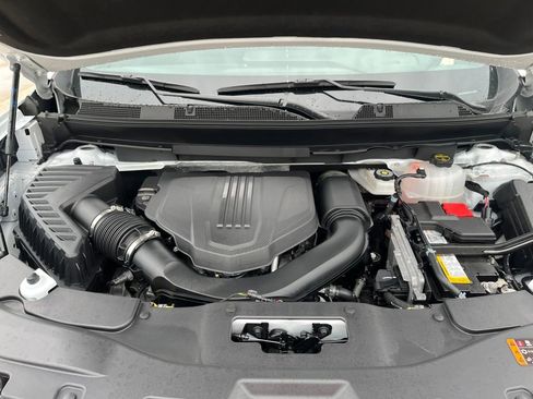 Used 2025 GMC Acadia Elevation image 27