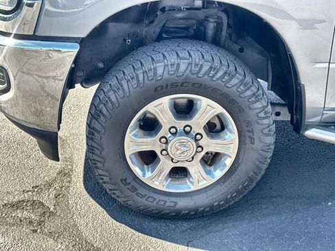 Used 2019 RAM 2500 Big Horn image 33