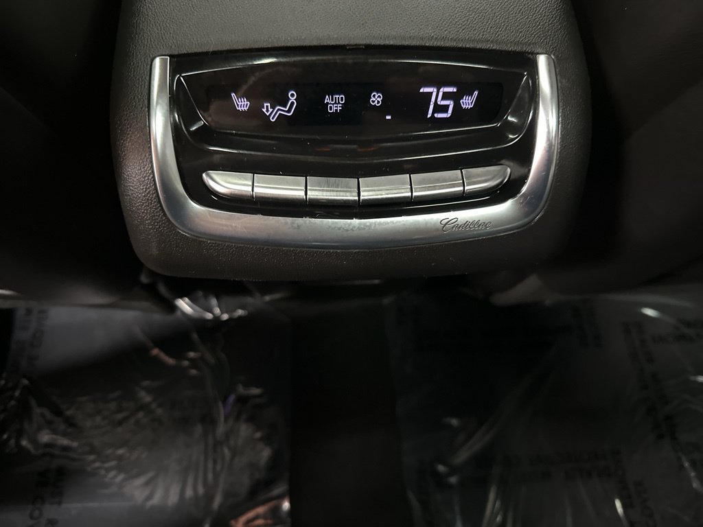 Used 2020 Cadillac XT6 Premium Luxury AWD/4WD image 33