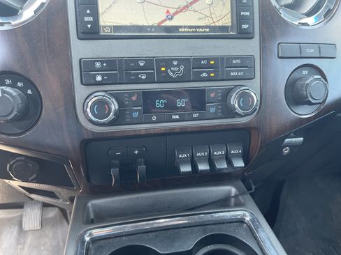 Used 2012 Ford F350 Lariat w/ Lariat Ultimate Pkg AWD/4WD image 29