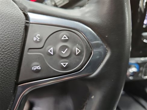 Used 2023 Chevrolet Traverse LT image 17