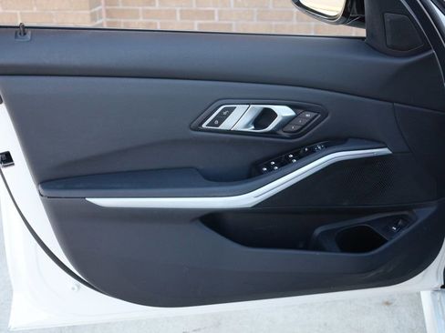 Used 2020 BMW 330i Sedan w/ Convenience Package image 14