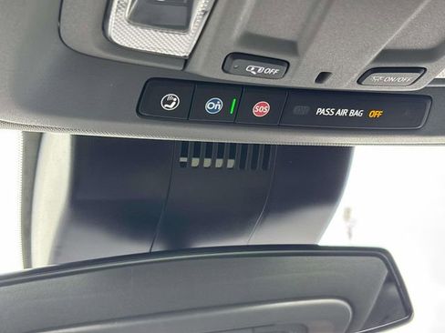 Used 2024 Chevrolet Silverado 1500 LT image 32