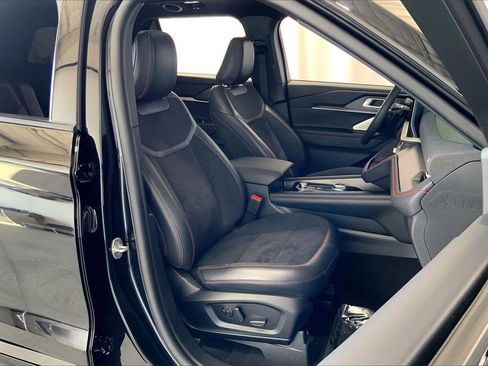 Certified 2025 Ford Explorer ST w/ Sun And Sound Package image 6