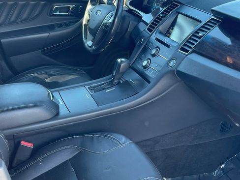 Used 2015 Ford Taurus Limited FWD image 22