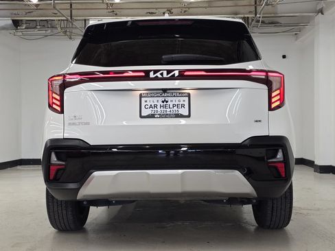 Used 2024 Kia Seltos S AWD/4WD image 10