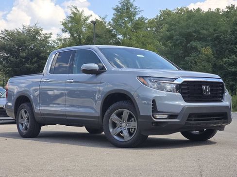 Used 2023 Honda Ridgeline RTL-E image 2