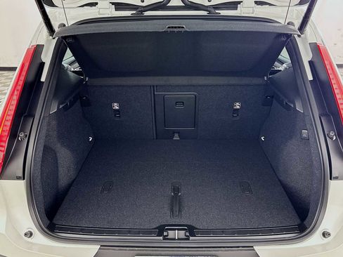 New 2026 Volvo XC40 B5 Plus w/ Protection Package Premier image 25