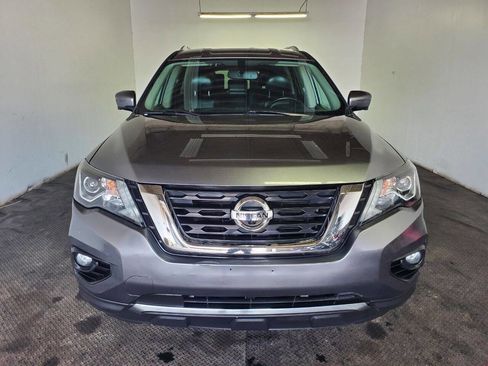 Used 2020 Nissan Pathfinder SL image 2