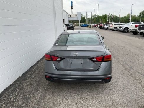 Used 2025 Nissan Altima 2.5 SV image 6