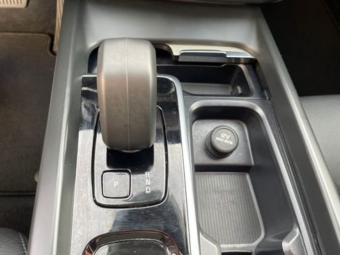 Used 2025 Volvo XC60 B5 Plus image 37