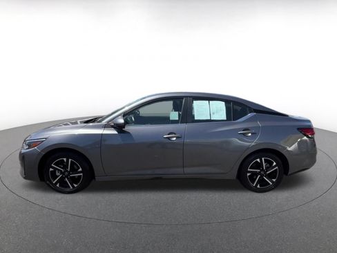 Used 2025 Nissan Sentra SV FWD image 9