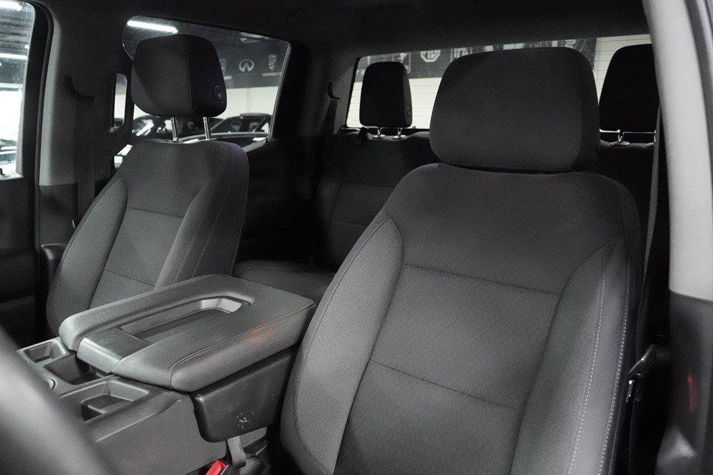 Used 2022 Chevrolet Silverado 1500 Custom w/ LPO, Blackout Package RWD image 10